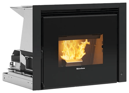 Comfort P70 Air Plus von Extraflame in Schwarz, freigestellt