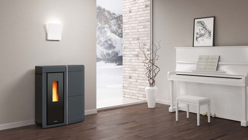 Evelyne Idro Evo von Extraflame im Wohnraum
